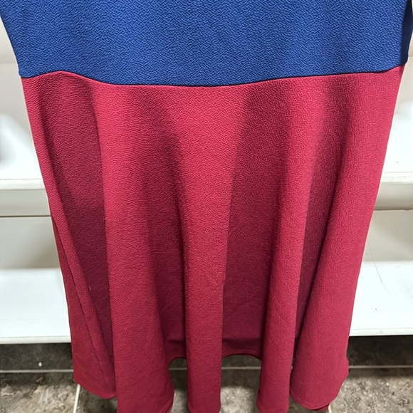 NWT Lularoe Nicole - Picture 2 of 5